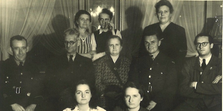 Oude foto getrokken tijdens WOII Oude foto getrokken tijdens WOII